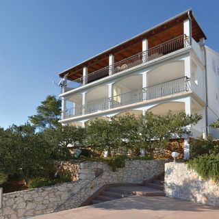 Apartmanok Parkolóhellyel Hvar - 24988 (2)