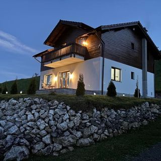 Casa Dealul Craiului Șirnea (3)