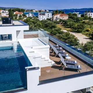 Crystal Holiday Residence II (4)