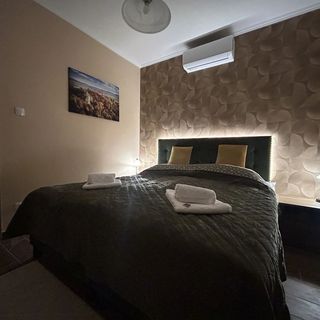 MILA Panoramic Apartment Pécs (2)