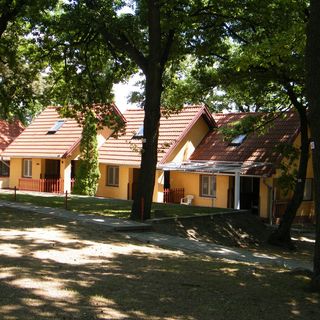 Baji József Ifjúsági és Gyermeküdülő Révfülöp (2)