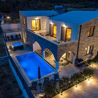 Villa Eden with heated pool Omis (2)