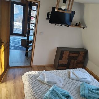 Wild Cabin Panoramic Mărișel (2)