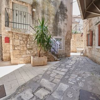 Apartments and Room Kudelik Centar Trogir (3)