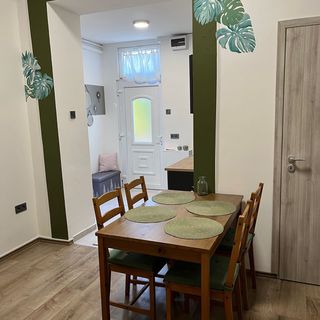 Fiatalos apartman az M0 közelében Budapest (2)