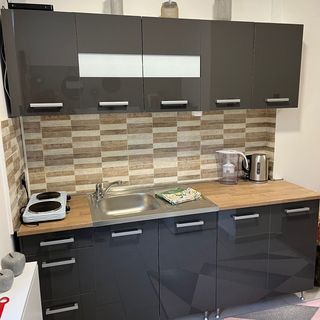 Fiatalos apartman az M0 közelében Budapest (3)