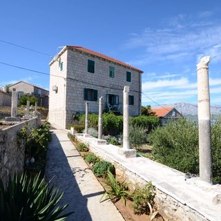 Apartments Loredana Lumbarda (4)