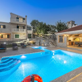 Villa Boulder Okrug Donji (3)