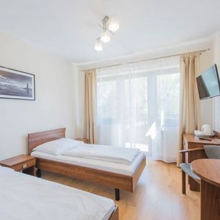 Pensjonat WIKI Mrzeżyno (2)