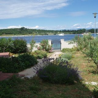 Apartments Azur Ilovik (5)