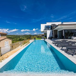 Villa Kim Momjan (4)