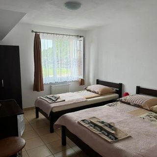 Willa Aleksander Rowy (2)