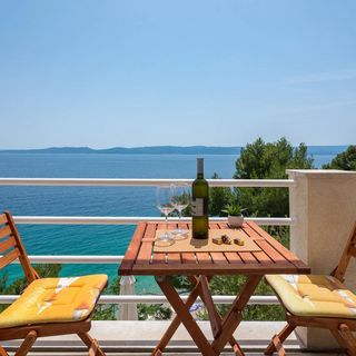 House Karlo Pisak (2)