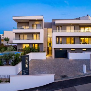 Villa Rova – Deluxe Apartment Malinska (3)