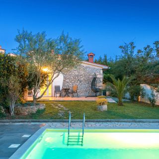 Stonehouse Ewa & Pool Medulin (2)