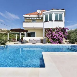 Family Friendly House With A Swimming Pool Split - 25280 (4)