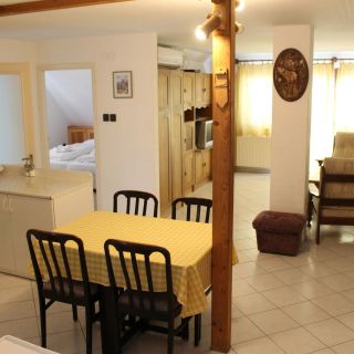 Konrád Apartmanház Alsóörs (3)
