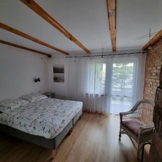 Pokoje i apartamenty przy Sosnowej Poddąbie (4)