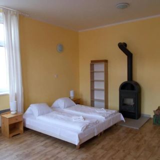 Studio Konig (2)