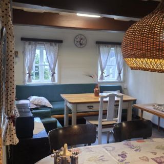 Chalupa nad potůčkem (3)