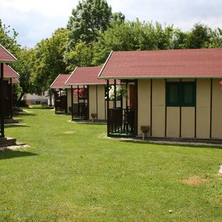 Önkormányzati Vendégházak Pénzesgyőr (4)