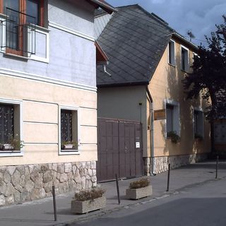 Esztergom Vendégház (2)