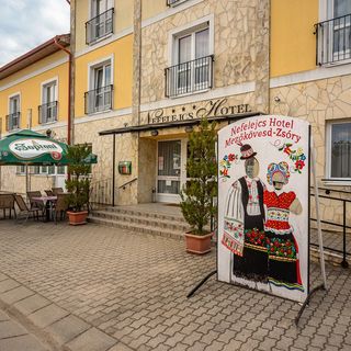 Nefelejcs Hotel Mezőkövesd (2)
