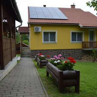 Flóra Apartman Parádsasvár (4)