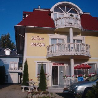 Crystal és Susanne Panzió Siófok (4)
