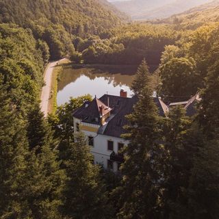 Kőkapu Vadászkastély és Hotel & Apartments Nagyhuta (2)