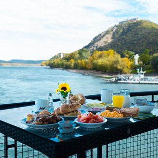 Aquamarina Hotel Visegrád (2)