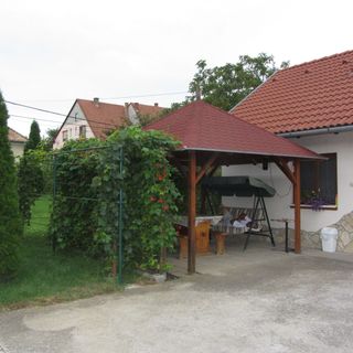 Meni Apartmanház Balatonföldvár (2)