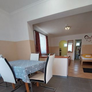 Balassa Családi Apartman Vonyarcvashegy (2)
