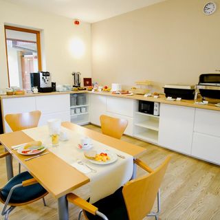 Hotel Adalbert - Boldog Meszlényi Zoltán Ház (3)