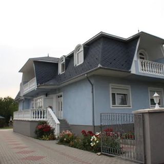 Sárga-Kék ház Vonyarcvashegy (2)