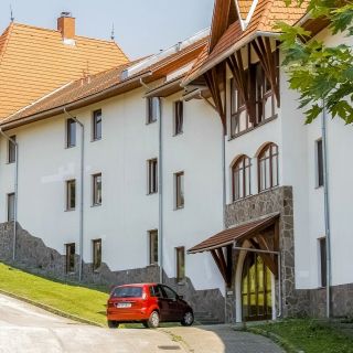 SDG Családi Hotel és Konferencia Központ Balatonszárszó (5)