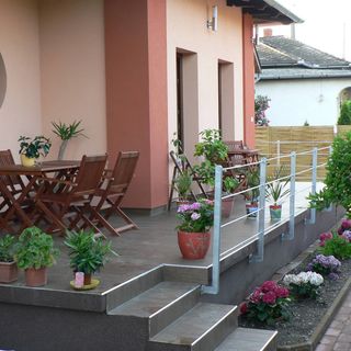 Nyírfa Apartmanház Sárvár (2)