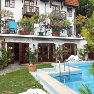 West Place Panzió Fonyód (4)