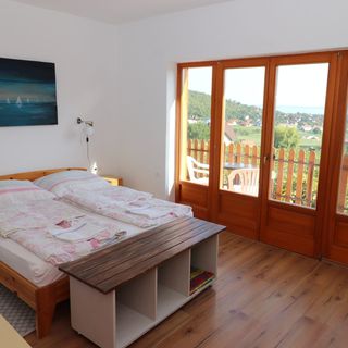 Lekics Pince és Vendégház Balatongyörök (4)