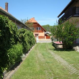 Gyöngyvirág Vendégház Balatonboglár (4)