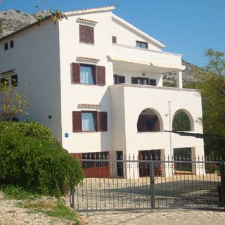 Apartmani Vukelić Starigrad (2)