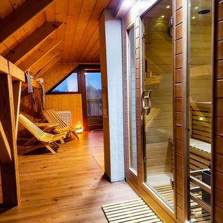 Berek Vízparti Rönkház Szaunával Hövej (5)