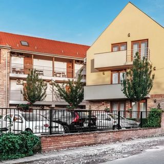 Lovagvár Apartmanok Gyula (3)