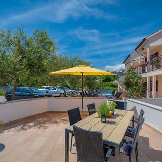 Apartmani Lara Labin (4)