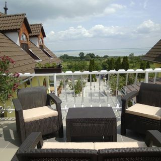 Zafír Panzió és Étterem Balatongyörök (2)