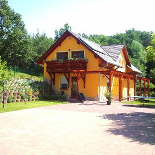 Nefelejcs Fagyizó és Apartmanház Kistolmács (2)