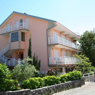 Apartmani Zdenko Njivice (3)