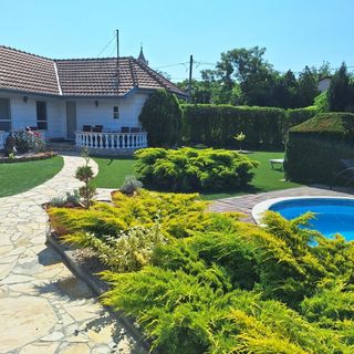 Fehérház Abádszalók (2)