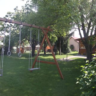 Sari Vendégház Lipót (2)