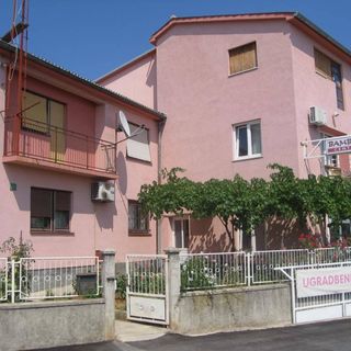 Apartmani Dina Pula (3)